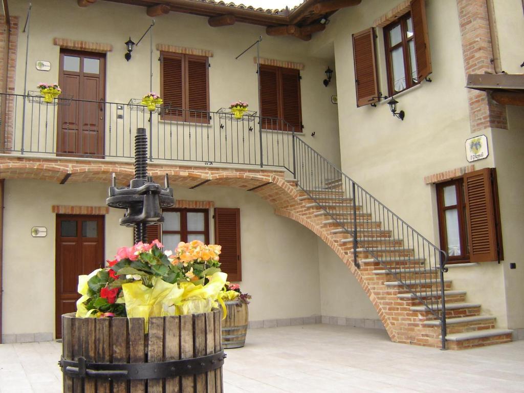 Agriturismo I Grappoli Serralunga d'Alba Luaran gambar