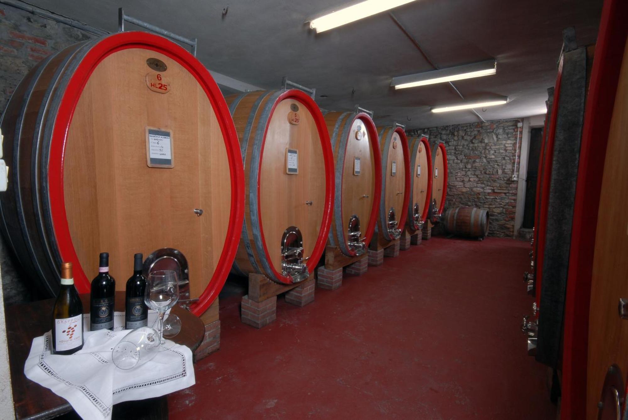 Agriturismo I Grappoli Serralunga d'Alba Luaran gambar