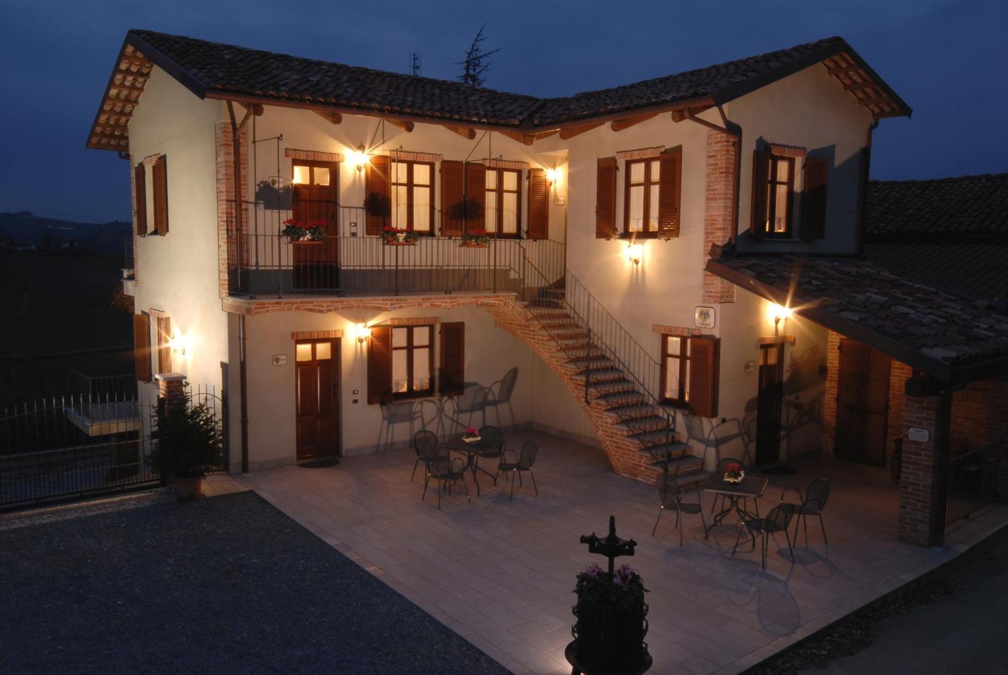 Agriturismo I Grappoli Serralunga d'Alba Luaran gambar