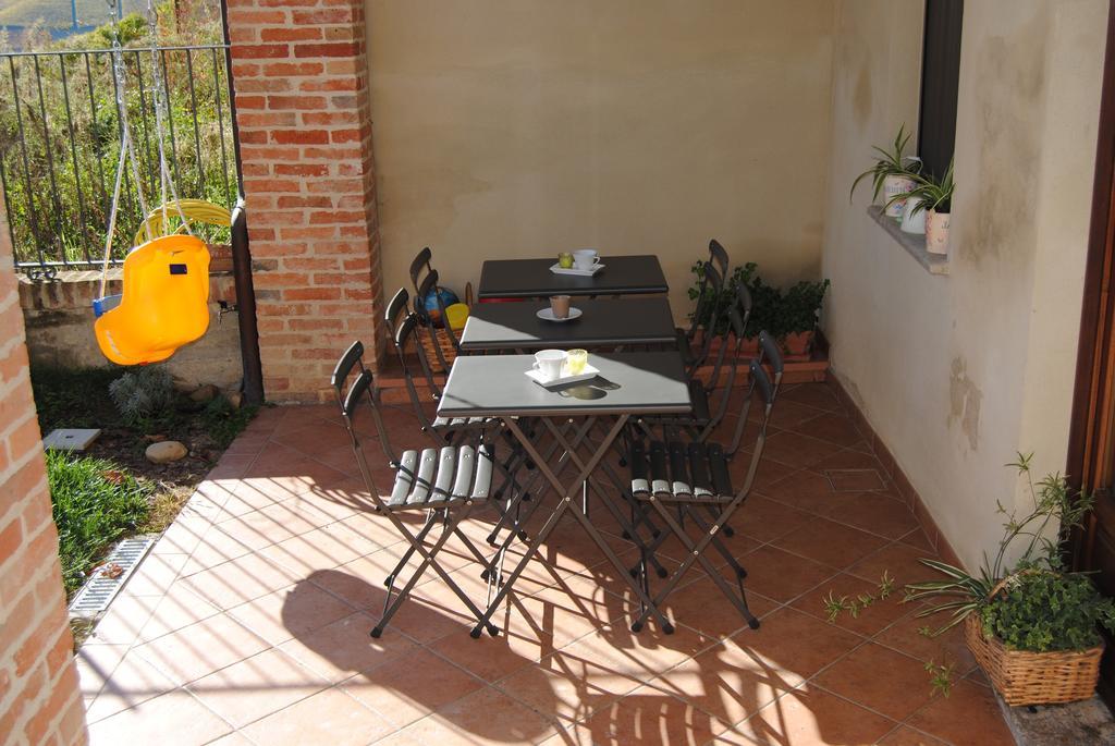 Agriturismo I Grappoli Serralunga d'Alba Luaran gambar