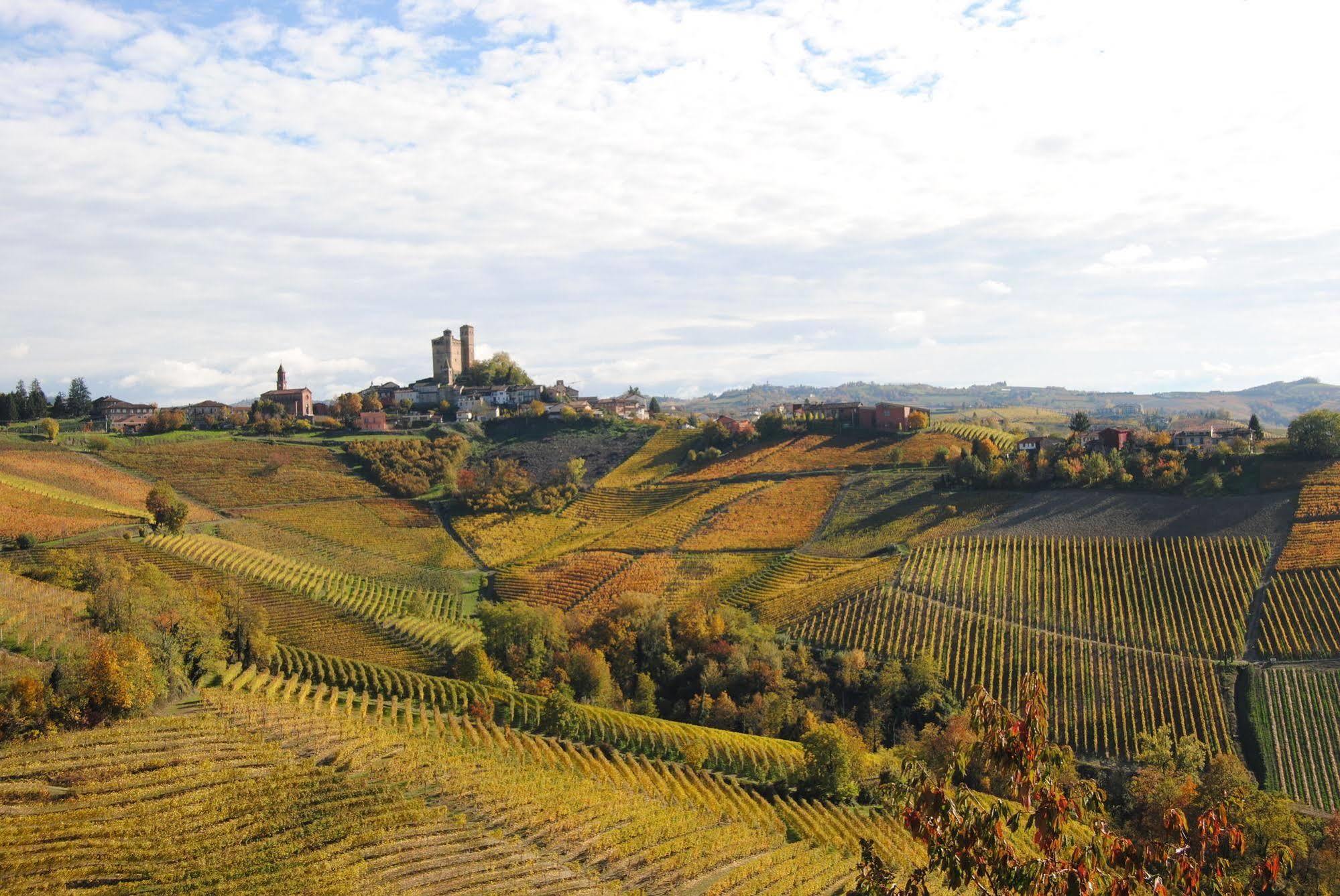 Agriturismo I Grappoli Serralunga d'Alba Luaran gambar