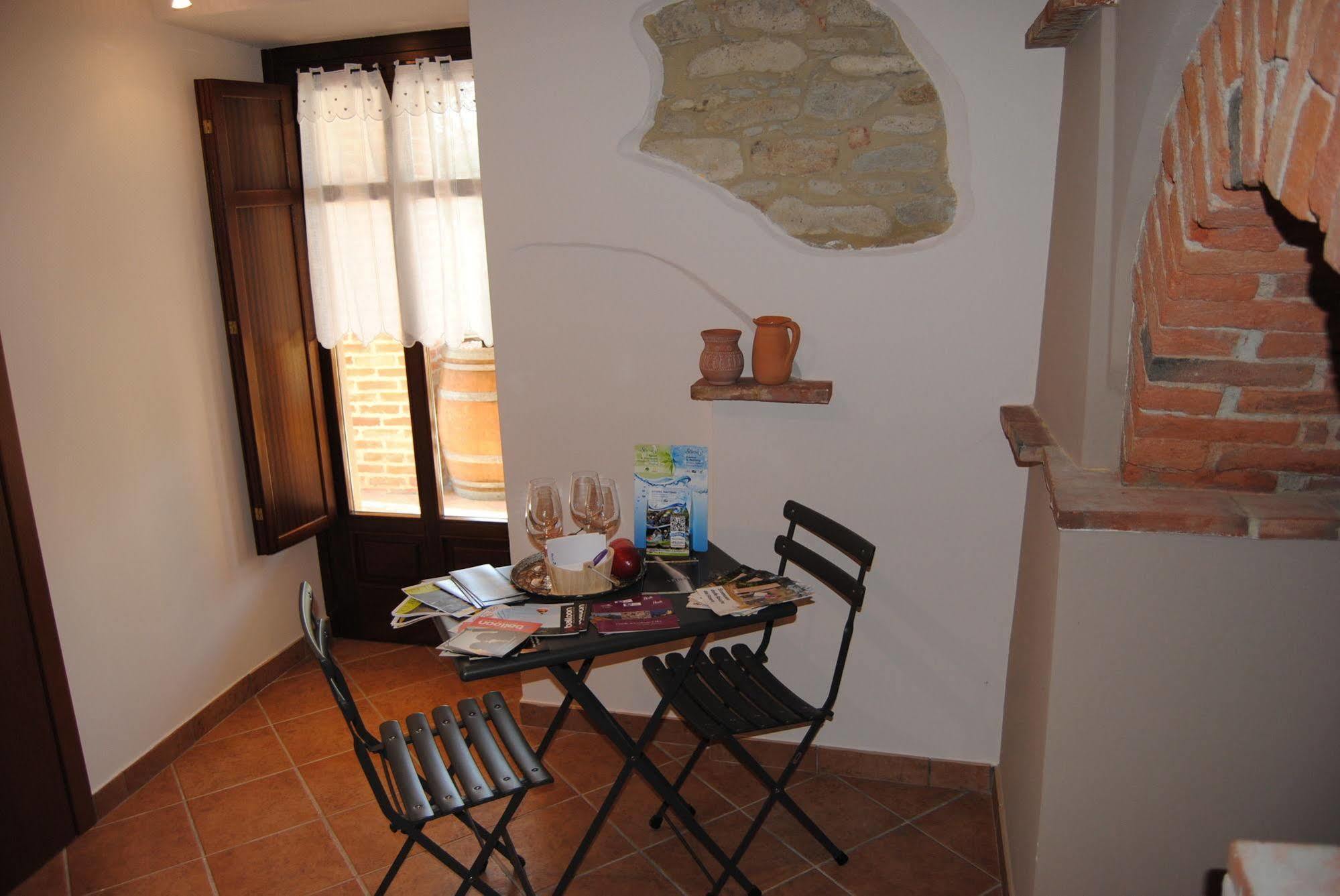 Agriturismo I Grappoli Serralunga d'Alba Luaran gambar