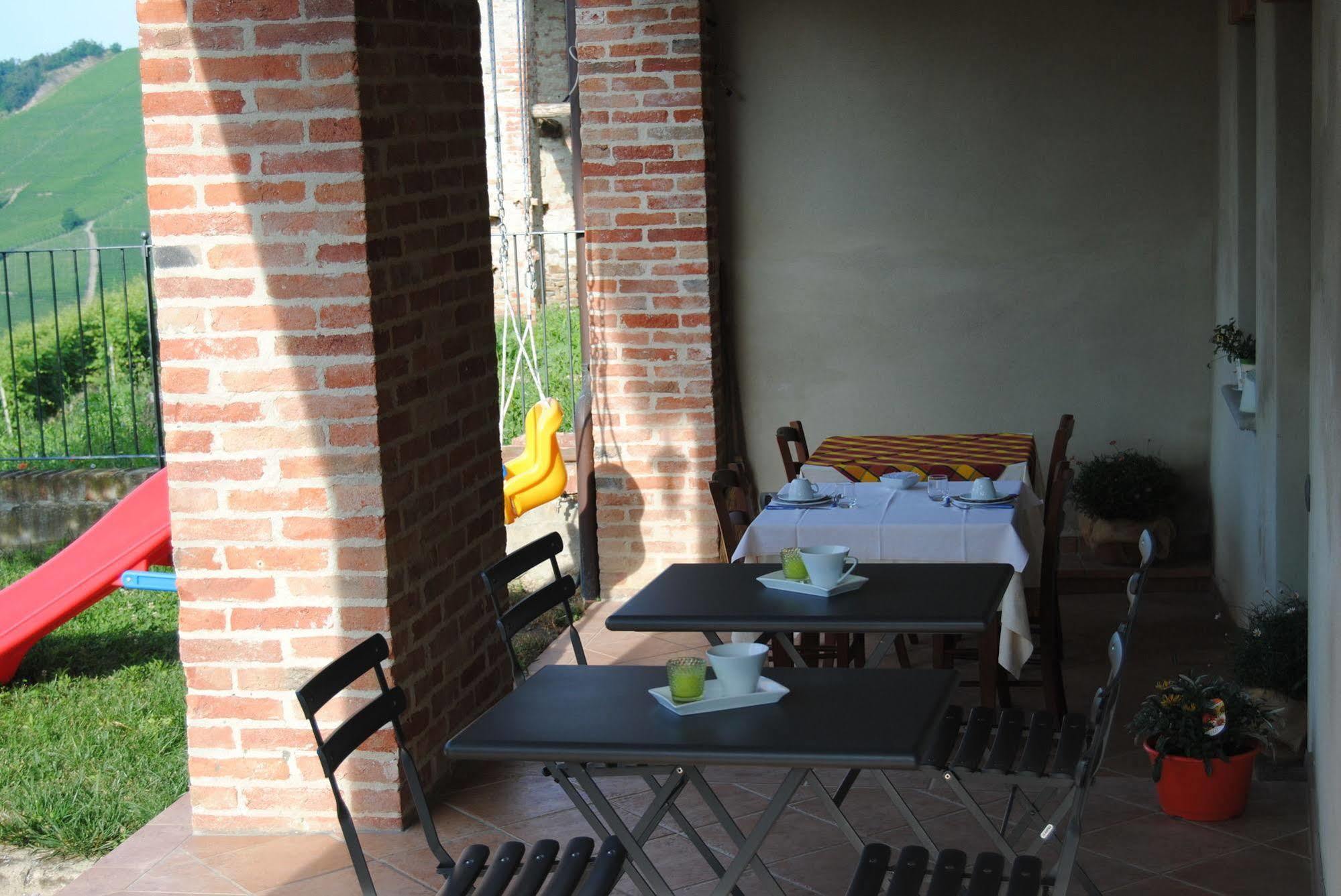 Agriturismo I Grappoli Serralunga d'Alba Luaran gambar