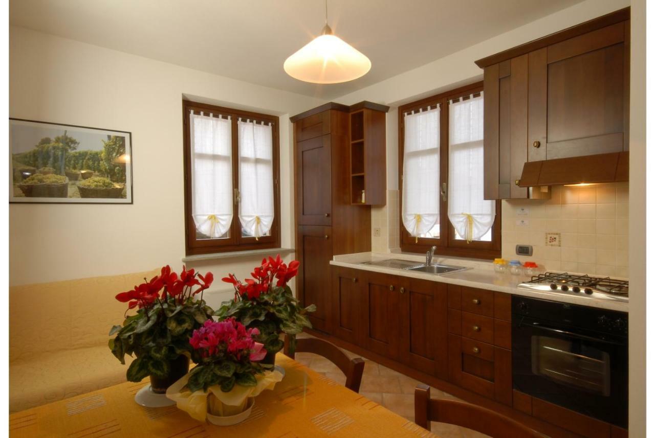 Agriturismo I Grappoli Serralunga d'Alba Luaran gambar